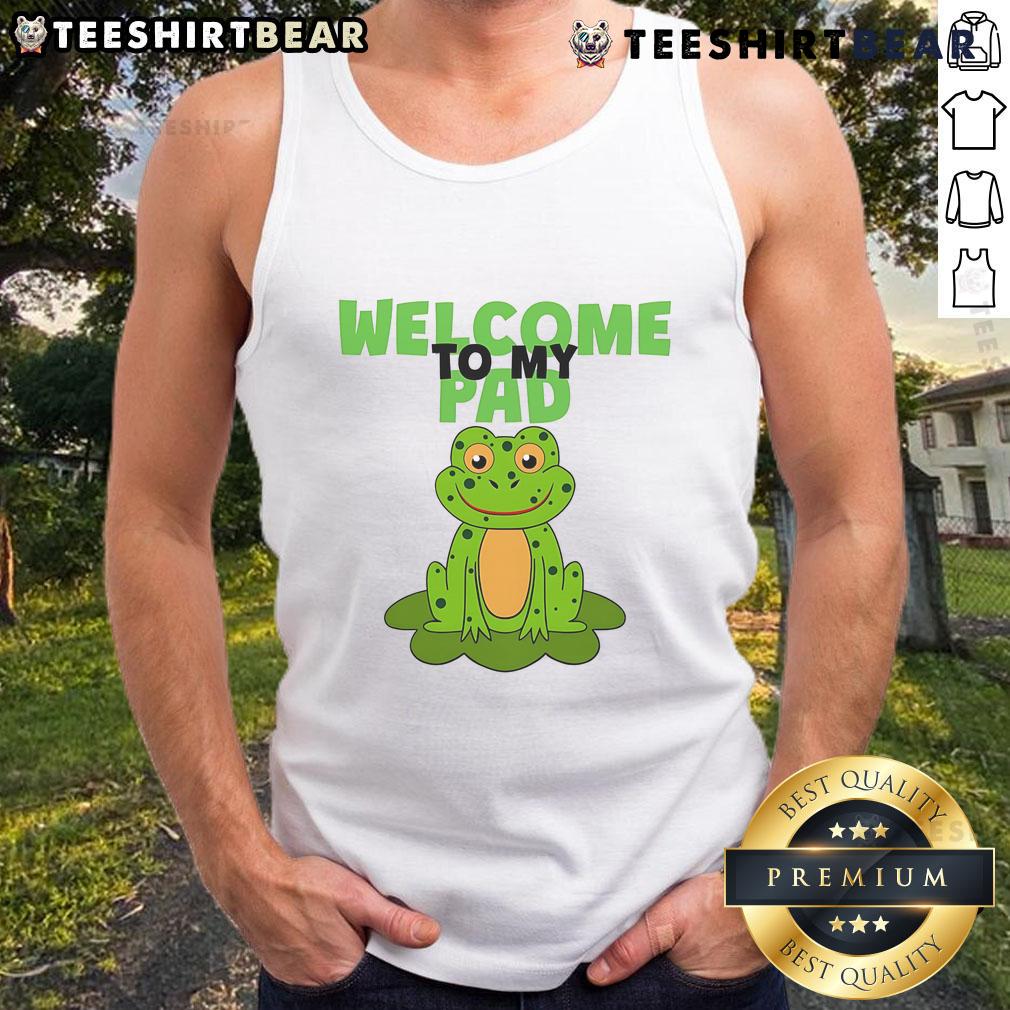 Funny frog on a lily pad graphic tank top, perfect for casual wear and summer vibes. Welcome to my pad!