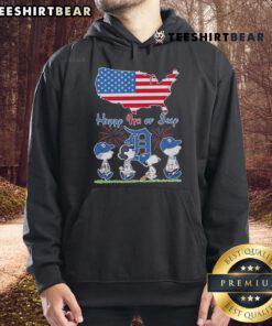 Official Detroit Tigers Snoopy and Friends hoodie featuring American flag design for a festive 4th of July celebration.