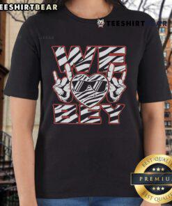 Stylish 'We Heart Bey' Ladies Tee featuring Chris Bey design, perfect for fans of wrestling and fashion enthusiasts.