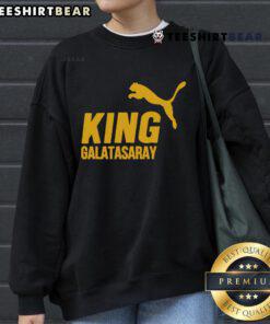 Top King Galatasaray sweatshirt featuring vibrant team colors and logo, perfect for fans and casual wear.
