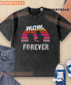 Alt Text: Awesome Mom Forever Retro Sunset Washed T-Shirt featuring a vibrant sunset graphic and stylish vintage design.
