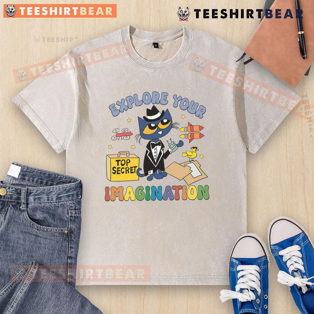 Cute Pete the Cat washed T-shirt design for kids, encouraging imagination and creativity in playful colors.