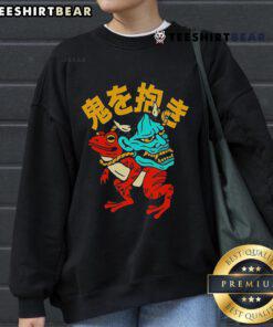 Stylish Top Hannya Frog Sweatshirt featuring a vibrant Hannya mask design, perfect for casual wear and street fashion.