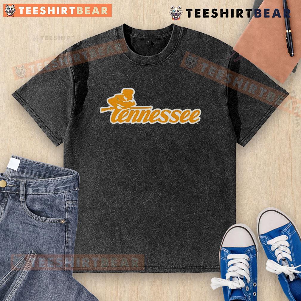 Top Rifleman Over Tennessee washed t-shirt featuring a vintage design and soft fabric, perfect for outdoor enthusiasts.