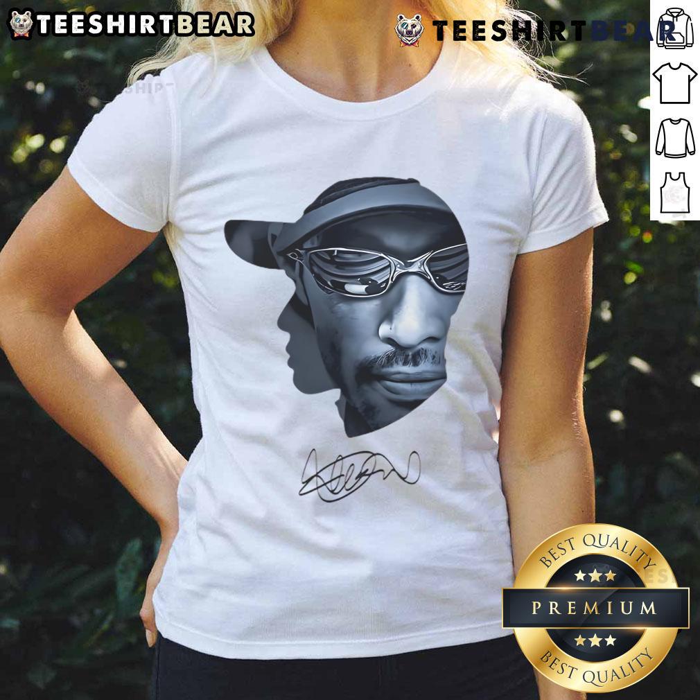 Awesome Ichiro Suzuki sunglasses art signature ladies tee showcasing a stylish design for baseball fans.