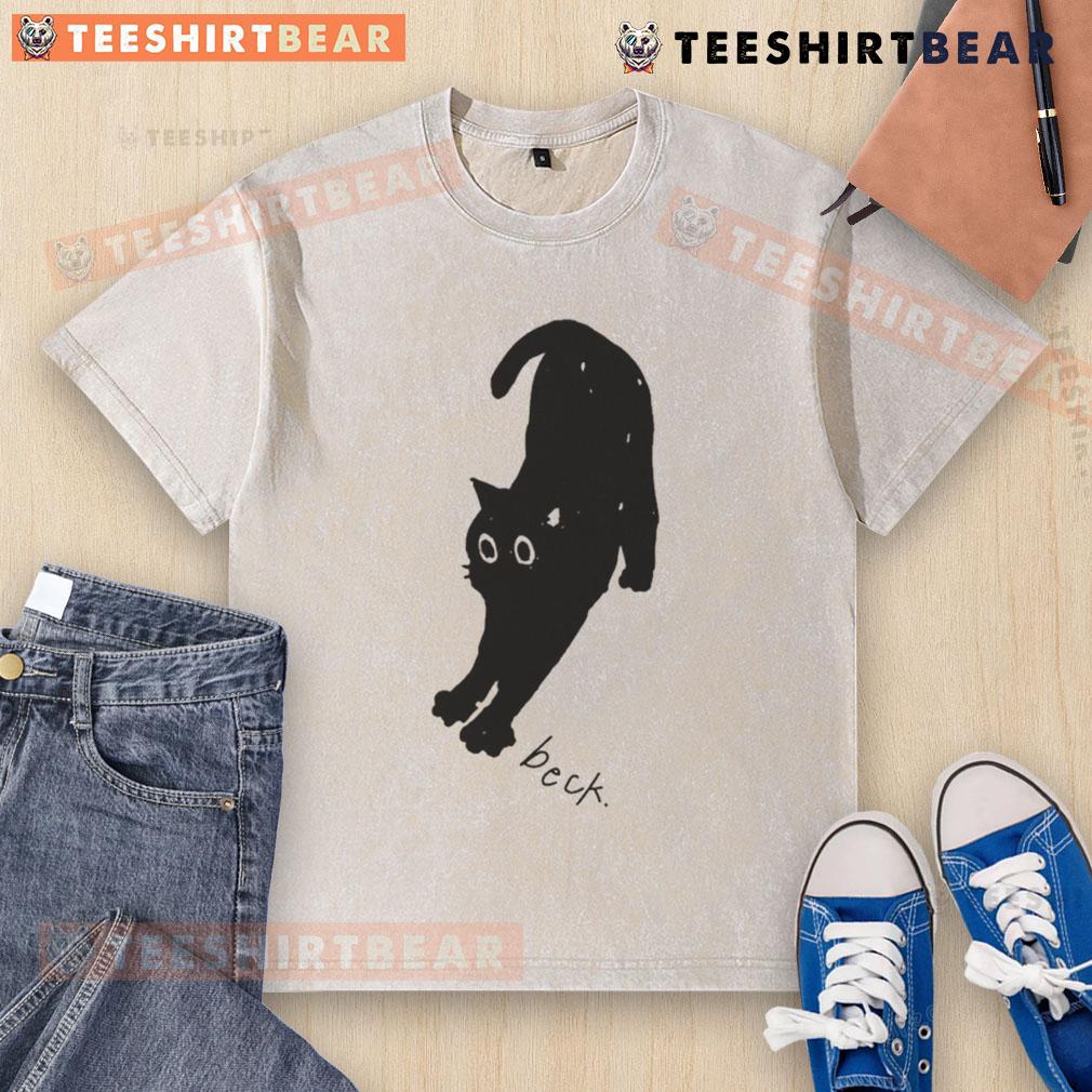 Alt Text: Cute wave to Earth graphic on a Beck cat washed T-shirt, perfect for casual wear and cat lovers.