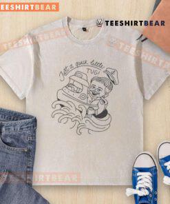Rusty van at a ranch with a casual Tugski logo washed t-shirt, perfect for laid-back outdoor adventures.