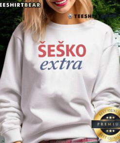 Alt Text: Premium Sesko Extra Manchester United Sweatshirt featuring club logo and stylish design for fans and athletes.