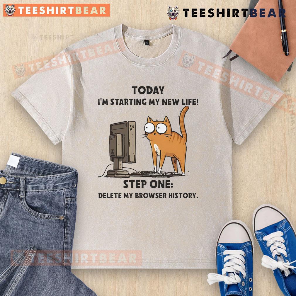 Funny cat in a washed t-shirt about to start a new life by deleting browser history. Top Cat humor and motivation.