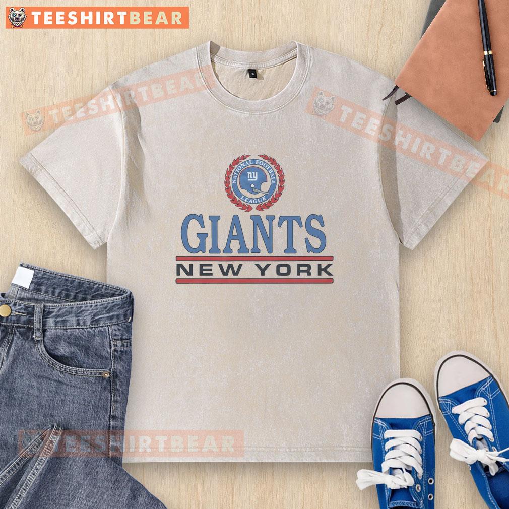 Alt Text: Awesome New York Giants Crest Washed T-Shirt featuring a vintage design and soft fabric, perfect for fans.