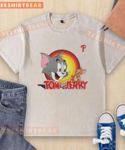 Good Tom and Jerry X Philadelphia Phillies washed t-shirt featuring classic cartoon design and team logo for fans.