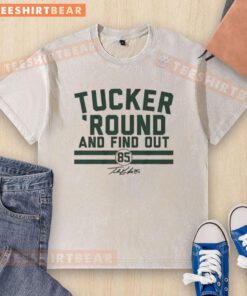 Good Tucker Kraft Green Bay Packers football signature washed t-shirt featuring bold graphics and a comfortable fit.