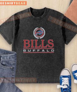 Alt Text: Top Buffalo Bills Crest Washed T-Shirt featuring the iconic team logo on a stylish, comfortable fabric.