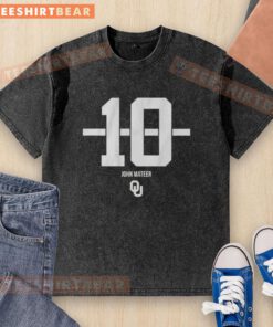 Top Oklahoma Sooners football John Mateer 10 stripe washed t-shirt showcasing team spirit and classic style.