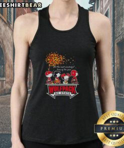 Alt Text: Top Snoopy and Friends x Wolfpack NC State sports team autumn tank top featuring festive design for fans.