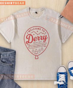 Alt Text: Premium balloon welcoming visitors to Derry, Maine, USA, featuring a fun It's the place to be washed T-shirt design.