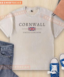 Premium Cornwall United Kingdom flag washed t-shirt featuring a stylish design and comfortable fit for everyday wear.