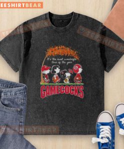 Premium South Carolina Gamecocks X Peanuts Snoopy and Friends autumn t-shirt featuring a festive design for fall fans.