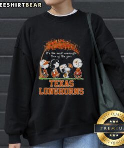 Premium Texas Longhorns X Peanuts Snoopy and Friends sweatshirt for autumn, celebrating the most wonderful time of the year.