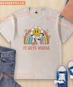 Adorable washed t-shirt featuring a cute flower graphic, perfect for casual wear and floral fashion lovers.
