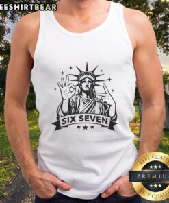 Funny Statue of Liberty tank top featuring a humorous design, perfect for patriotic events or casual outings.