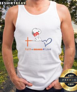 Premium Chicago Bears Snoopy Hugs Heart Tank Top showcasing love for Bears fans with a fun, playful design.
