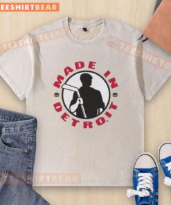 Premium Made in Detroit Red Wings Hockey washed t-shirt in red, showcasing team logo and vintage style for fans.