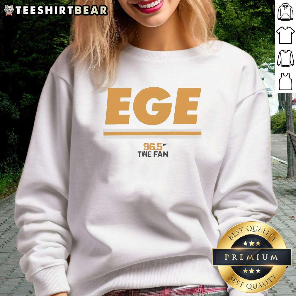 Alt Text: Cozy Kansas City Chiefs football sweatshirt featuring the Pretty Ege 965 design, perfect for game day.