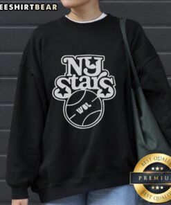 Cozy Pretty New York Stars Sweatshirt featuring a stylish star design, perfect for urban fashion lovers.