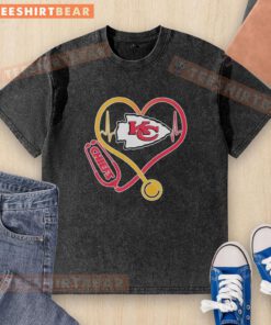 Alt Text: Top Nurse Heartbeat X Kansas City Chiefs Logo Washed T-Shirt featuring a stylish design for nurses and Chiefs fans.