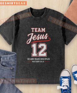 Top Team Jesus 12 Go and Make Disciples Christian baseball washed t-shirt in soft fabric, perfect for casual wear and faith.