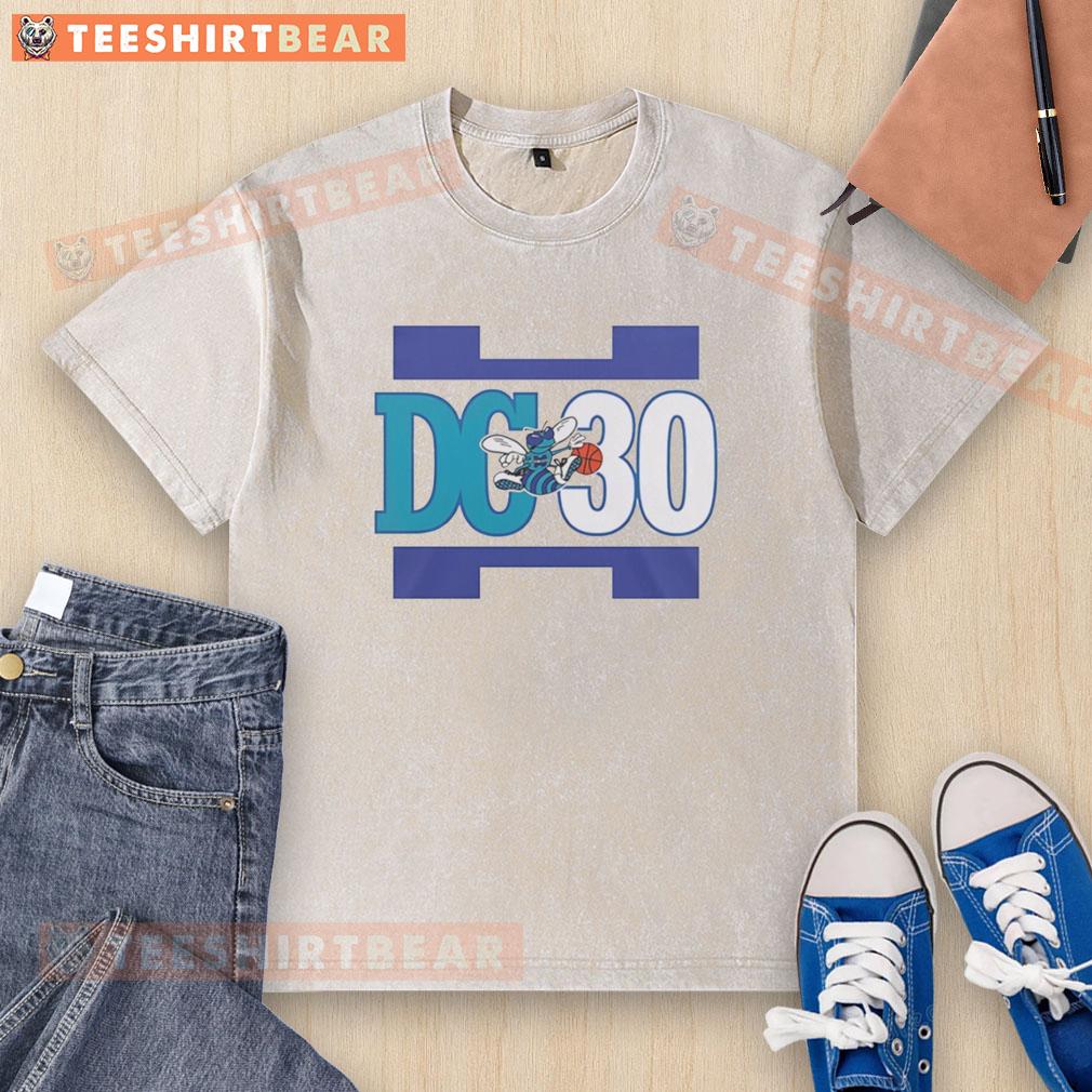 Good Charlotte Hornets Curry DC 30 washed t-shirt featuring a vibrant design, perfect for fans and casual wear.