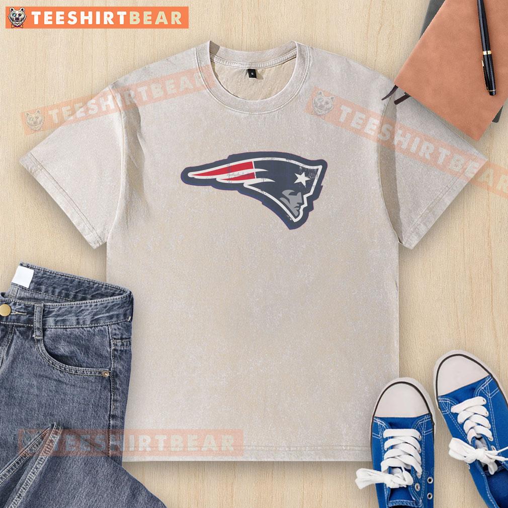 Alt Text: Good New England Patriots Rivet Logo Washed T-Shirt featuring a vintage design and team colors.
