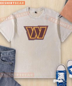 Good Washington Commanders rivet logo washed t-shirt for fans, featuring a stylish design and comfortable fit.