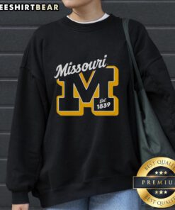 Vintage Missouri sweatshirt established in 1839, featuring a classic design and comfortable fit for stylish wear.