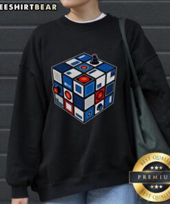 Stylish Top Droids Cube Sweatshirt featuring vibrant graphics and a comfortable fit, perfect for casual wear.