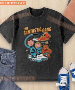 Alt Text: Cute Peanuts The Fantastic Gang washed t-shirt featuring colorful characters for a fun and stylish look.