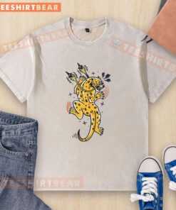 Good Coeurl Traditional Washed T-Shirt in a casual setting, showcasing soft fabric and classic design.