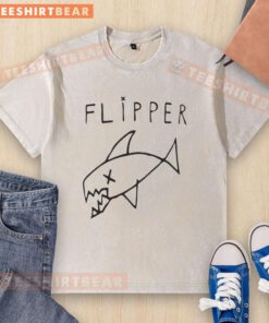Stylish Hot Flipper Long Fish washed t-shirt featuring a vibrant fish graphic, perfect for casual wear and fishing enthusiasts.