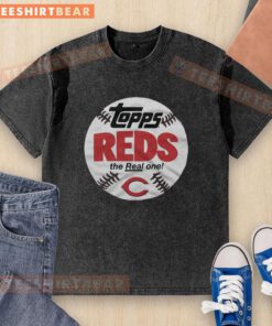Original Cincinnati Reds MLB X Topps Baseball The Real One washed t-shirt featuring classic team logo and vintage style.
