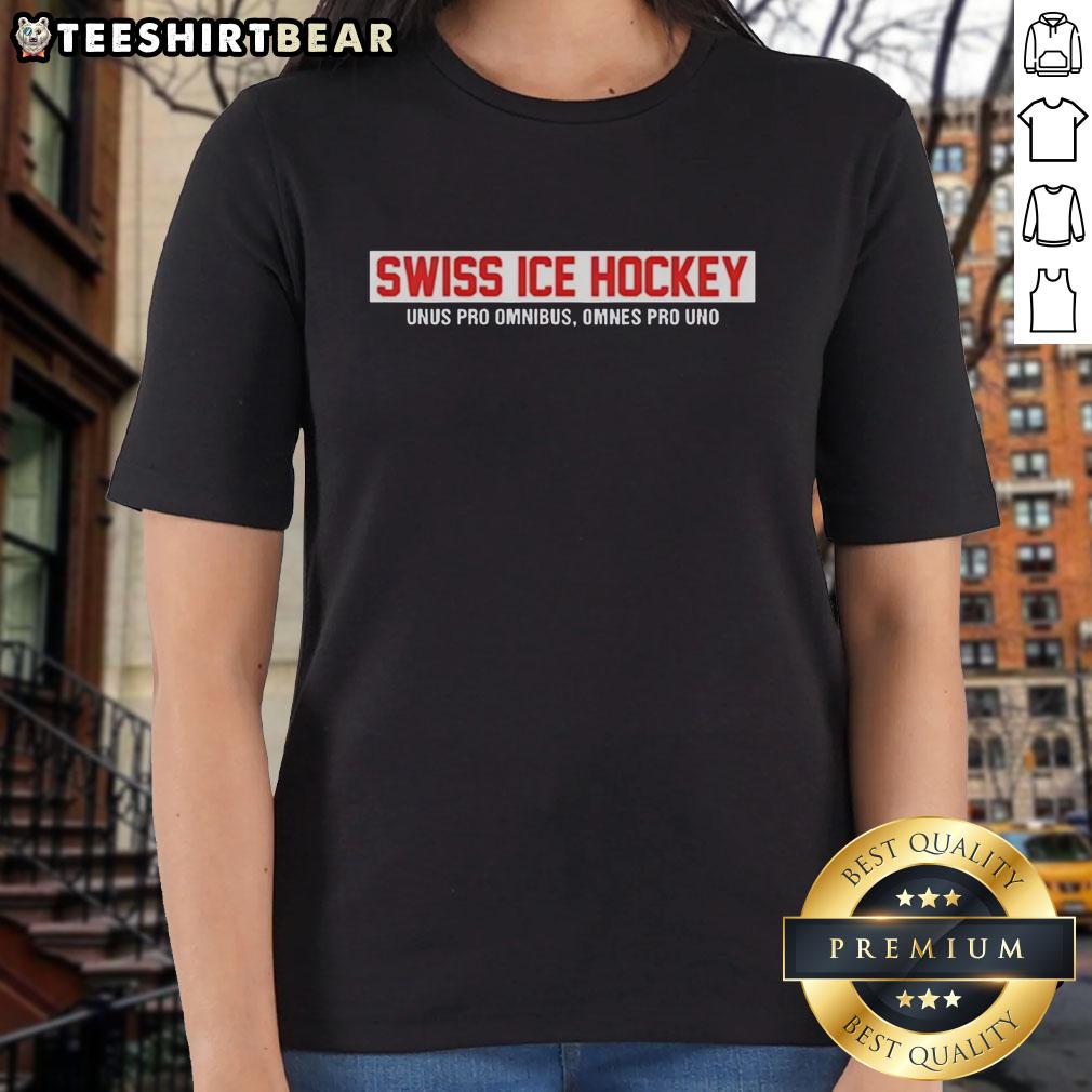 Top Swiss Ice Hockey Unus Pro Omnibus Omnes Pro Uno red text ladies tee showcasing sporty style and team spirit.