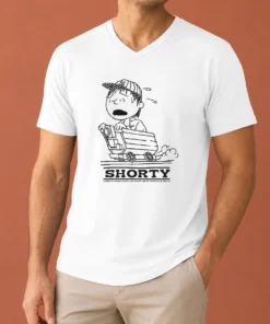 Premium Charlie Brown Peanuts Shorty A Pirate'S Sweatshirt Copy Right 1995 By Goon V-Neck Shirt