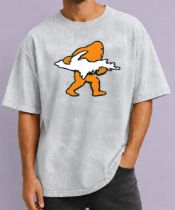 Pretty Bigfoot Holding UP Of Michigan Upper Peninsula design on a soft washed t shirt in light gray