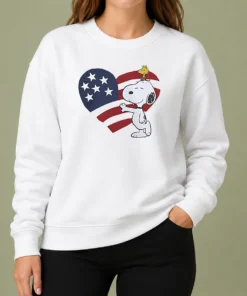 Pretty Snoopy And Woodstock American Flag Heart Sweater